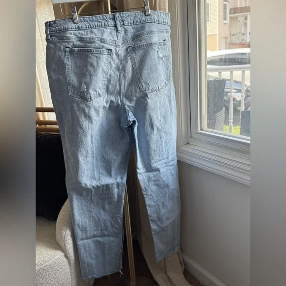 NWOT Free Assembly Light Blue Distressed Jeans | 18 - Picture 5 of 9